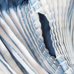 Coulipli two-tone short scarf in silk twill pleated and dyed by sophie guyot silks in Lyon France