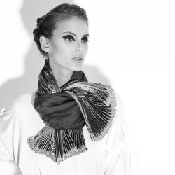 Scarf Coulipli pleated silk twill craftly made in lyon  by sophie guyot silk design