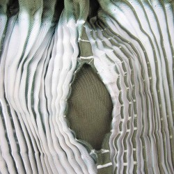 Coulipli short scarf in silk twill pleated and dyed by sophie guyot silks in Lyon France