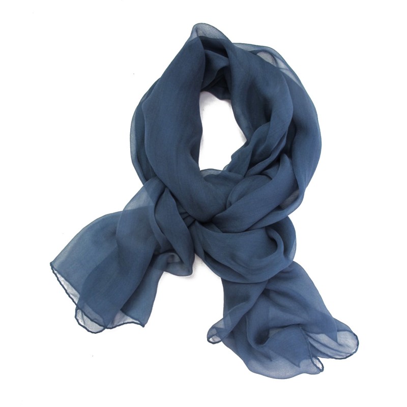 Écharpe unie mousseline soie roulottée sophie guyot atelier soieries fabrication boutique Lyon France