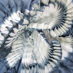 Scarf bouplibou midi, two tones in silk twill, pleated and dyed by sophie guyot soieries in Lyon, France
