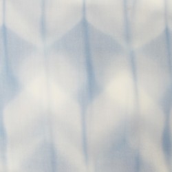 Foulard long et léger en mousseline de soie teinture artisanale motif shibori  itajime