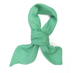 Carré 90 uni twill de soie roulotté fait à lyonfran ce par sophie guyot atelier soieries