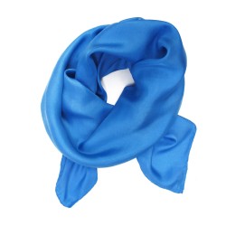 Carré 90 uni twill de soie roulotté fait à lyonfran ce par sophie guyot atelier soieries