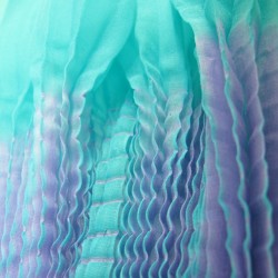 volplivol scarf dyed pleated silk organza made in Lyon France Sophie Guyot créations soieries textiles fashion accessories