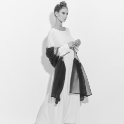 Stole Juliette Multicolored in pleated silk organza, dyed and made by sophie guyot silks in Lyon France