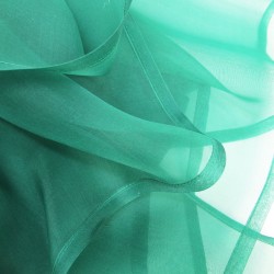 Étole juliette multicolore en organza de soie plissé, teint et fabriqué à Lyon en France par Sophie Guyot Soieries