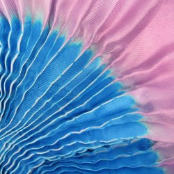 Longue écharpe plissée multicolore en twill de soie fabriqué teint sophie guyot soies à Lyon France