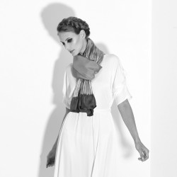 Long Scarf plissenpli pleated silk twill shibori dye sophie guyot silks design Lyon France shop