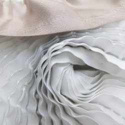 Short pleated scarf minipli  silk twill shibori tie and dye sophie guyot silk designer made in Lyon France