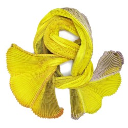 Longue écharpe plissée plicatwill multicolore en twill de soie fabriquée par sophie guyot atelier de soieries Lyon France