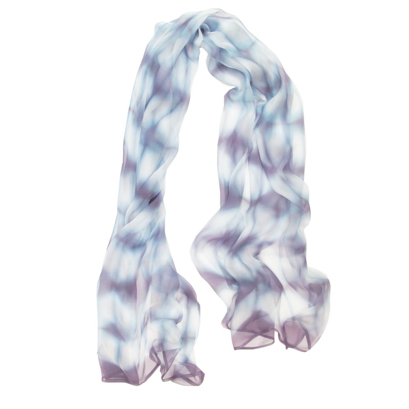 Foulard long et léger en mousseline de soie teinture artisanale motif shibori  itajime