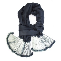 Écharpe bouplibou maxi bicolore en twill de soie plissé fabriquée par sophie guyot soieries à Lyon en France