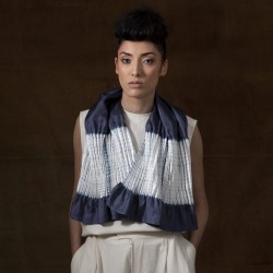 Foulard court plissé minipli twill de soie fabrication sophie guyot soieries Lyon France