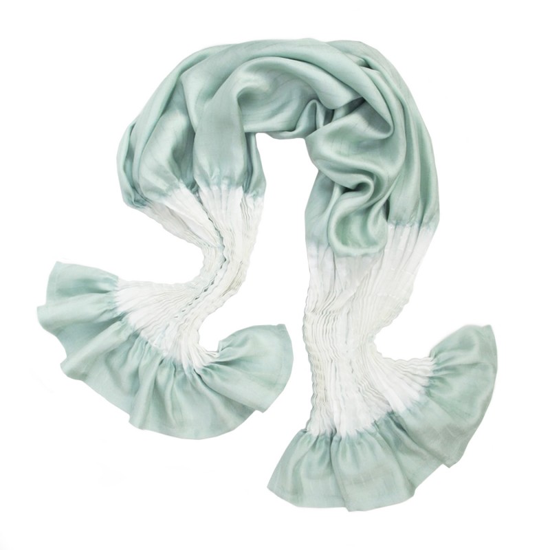 Foulard court plissé minipli twill de soie fabrication sophie guyot soieries Lyon France