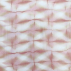 Foulard long et léger en mousseline de soie teinture artisanale motif shibori  itajime