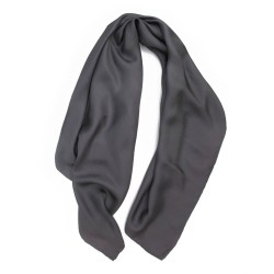 Carré 90 uni twill de soie roulotté fait à lyon france par sophie guyot atelier soieries