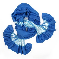 Étole plissenpli maxi bicolore 026 en twill de soie plissé et teint par sophie guyot créatrice textile lyon france