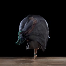 Robe en jersey de soie réversible et casaquin en jersey et organza de soie réversible