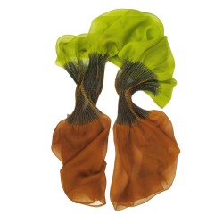 Étole juliette 041 multicolore en organza de soie plissé, teint et fabriqué à Lyon en France par Sophie Guyot Soieries
