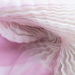Short scarf paplillon two-tone 040 in pleated silk organza, dyed and made by sophie guyot silks in Lyon France