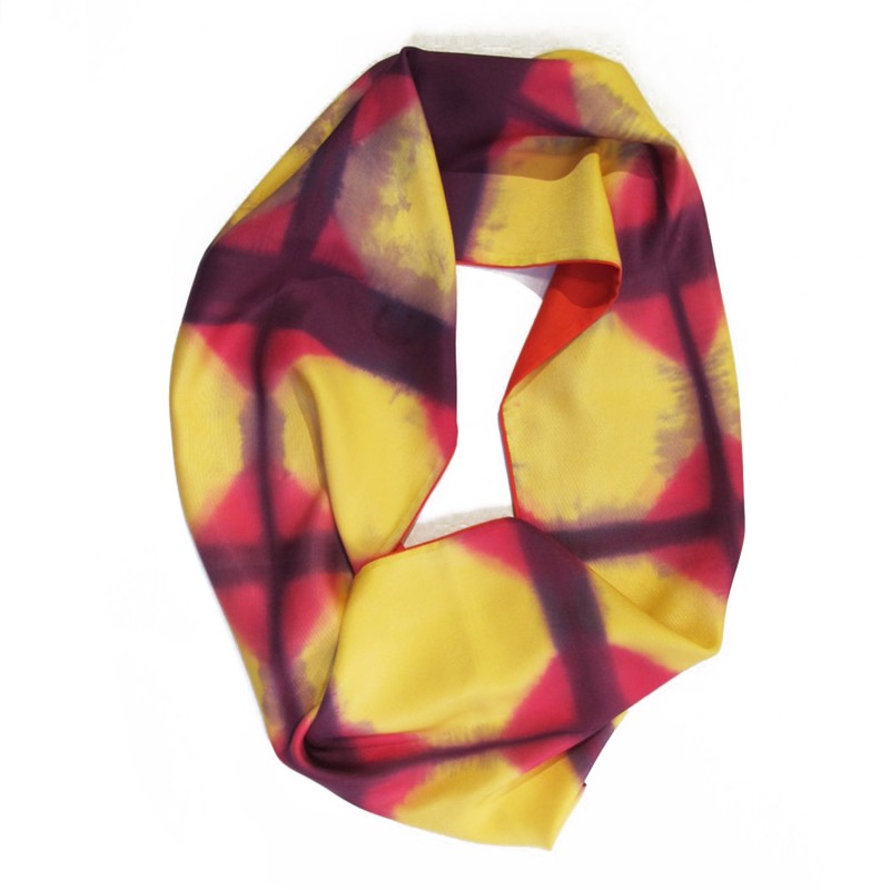 Snood Ottoïtapla 012 scarf with geometric patterns in silk ottoman tie and dye by itajime