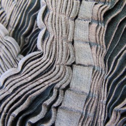 Écharpe chaperon plissé multicolore toile de soie laine cachemire