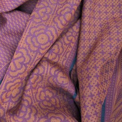 Maxi écharpe tissage jacquard soie laine, fabriqué à Lyon France par sophie guyot création soieries accessoires mode