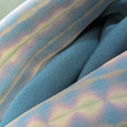 Kimono au col plissé en crêpe de chine