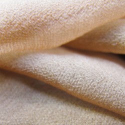 Écharpe 180 unie mousseline de soie roulottée teint en pièce