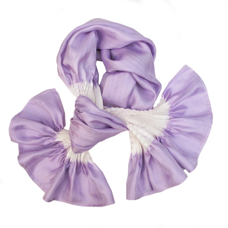 Short pleated scarf minipli two tones in silk twill, tie and dye by sophie guyot silk designer in Lyon France