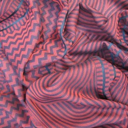 Maxi écharpe, tissage jacquard, en soie et coton, fabriqué à Lyon, France par sophie guyot soieries